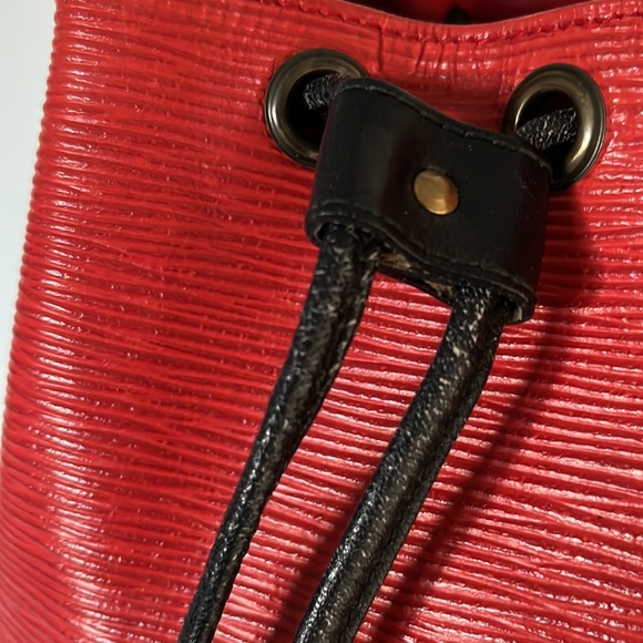 Vintage Simpson Piccadilly Red Epi Leather Duffle Bag with navy/green trim - Picture 8 of 11